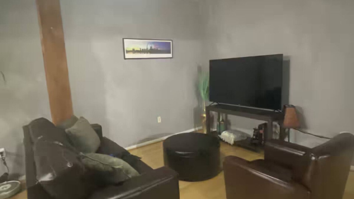 Downtown West Apartment | Beautiful Spacious Loft in the Heart of St. Louis