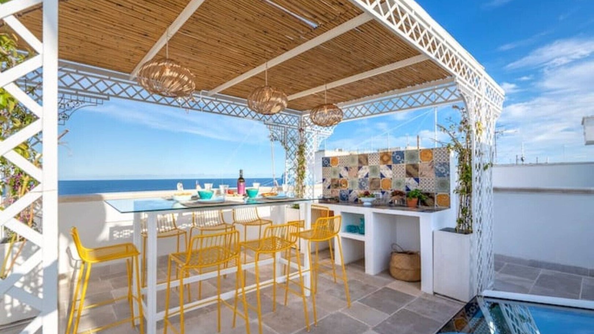 L'Assunta House | Beautiful spacious seaside palazzo. Terrace panoramic sea views & dipping pool.
