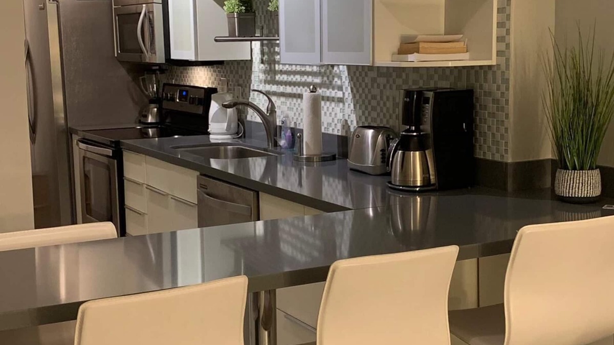 South Beach Apartment | Beautiful Studio on the Beach at The Decoplage