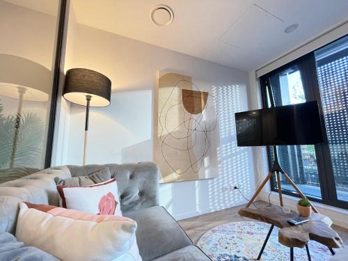 Newton Apartment | Beautiful Stylish CBD apartment