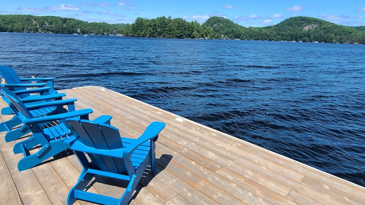 Dorset Cottage | Beautiful & stylish waterfront cottage on the best bay of Lake of Bays