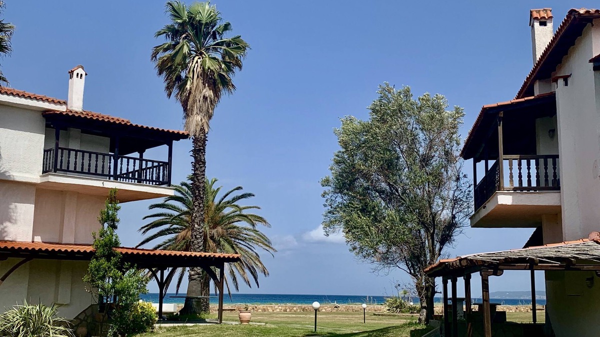 Kassandra House | Beautiful Summer house in Pyrofania complex with large garden, next by the sea