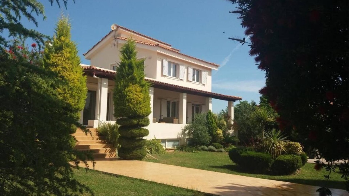 Oropos Villa | Beautiful Summer Villa in Chalkoutsi, East Attica