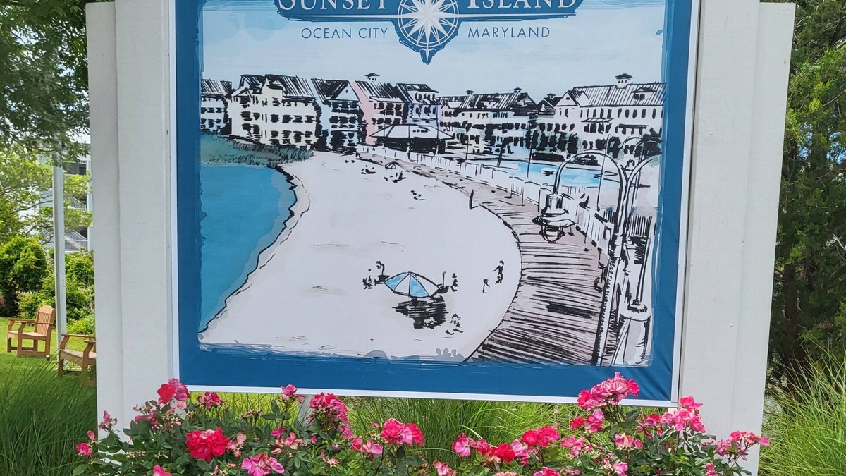 Sunset Island Condo | Beautiful Sunset Island 3 BR Condo. Great amenities and mid town location
