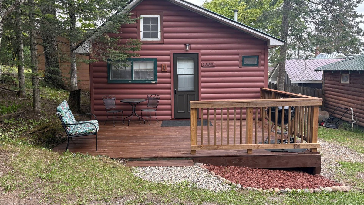 Iron River Cabin | Beautiful Sunset Lake cabin rental