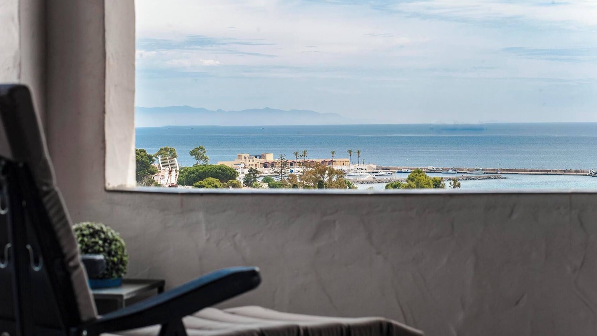 Sarroch House | Beautiful “Sweet House Pula” with Sea View, Wi-Fi, Garden & Terrace