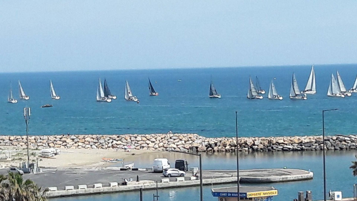 La Jetee Apartment | Beautiful T2 facing sea, port and beach in Canet furnished to nine apartment redone total