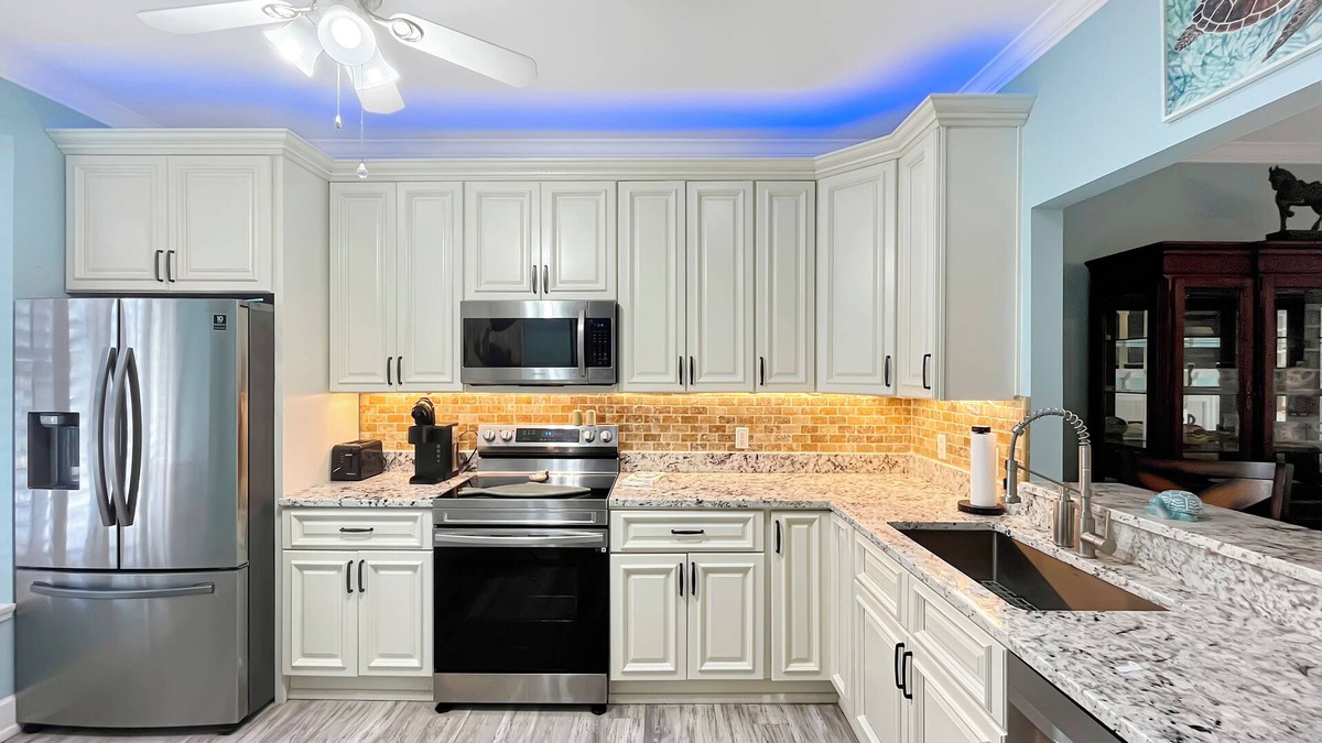 St. Simons Island Condo | Beautiful townhome on the Hampton River. 2 bedrooms and 2 1/2 bath.
