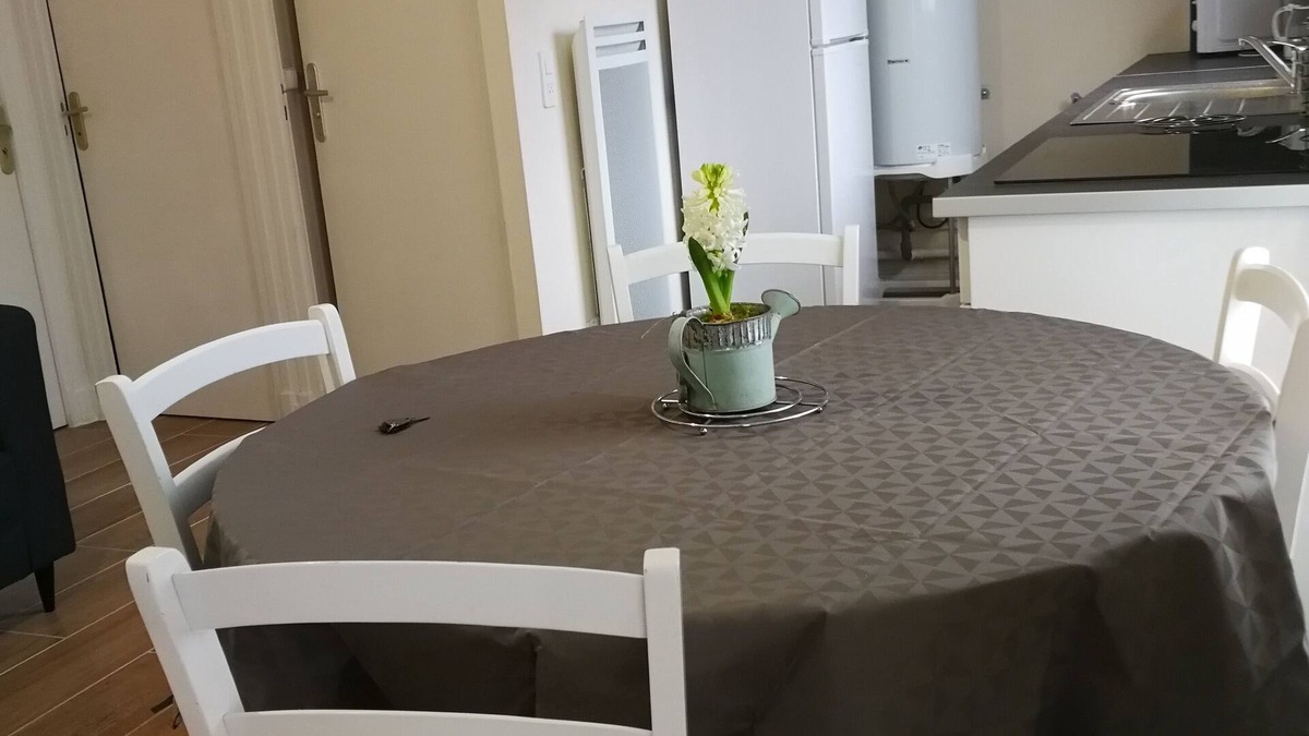 Tarbes Apartment | Beautiful T4 Apartment - BRIGHT with Balcony