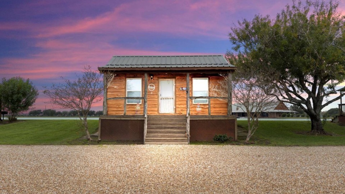 Elmaton Cabin | ★Beautiful Texas ranch retreat with lake.cabin#2 ★
