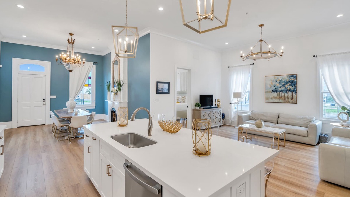 Faubourg Marigny House | Beautiful Totally Renovated Historic Home in Marigny Triangle, Crtyard, 3blk FQ
