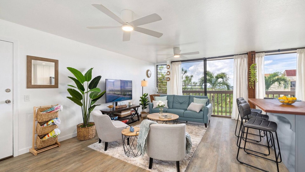 Makaha Valley House | Beautiful townhome with 2 pools— 5 min from the beach!