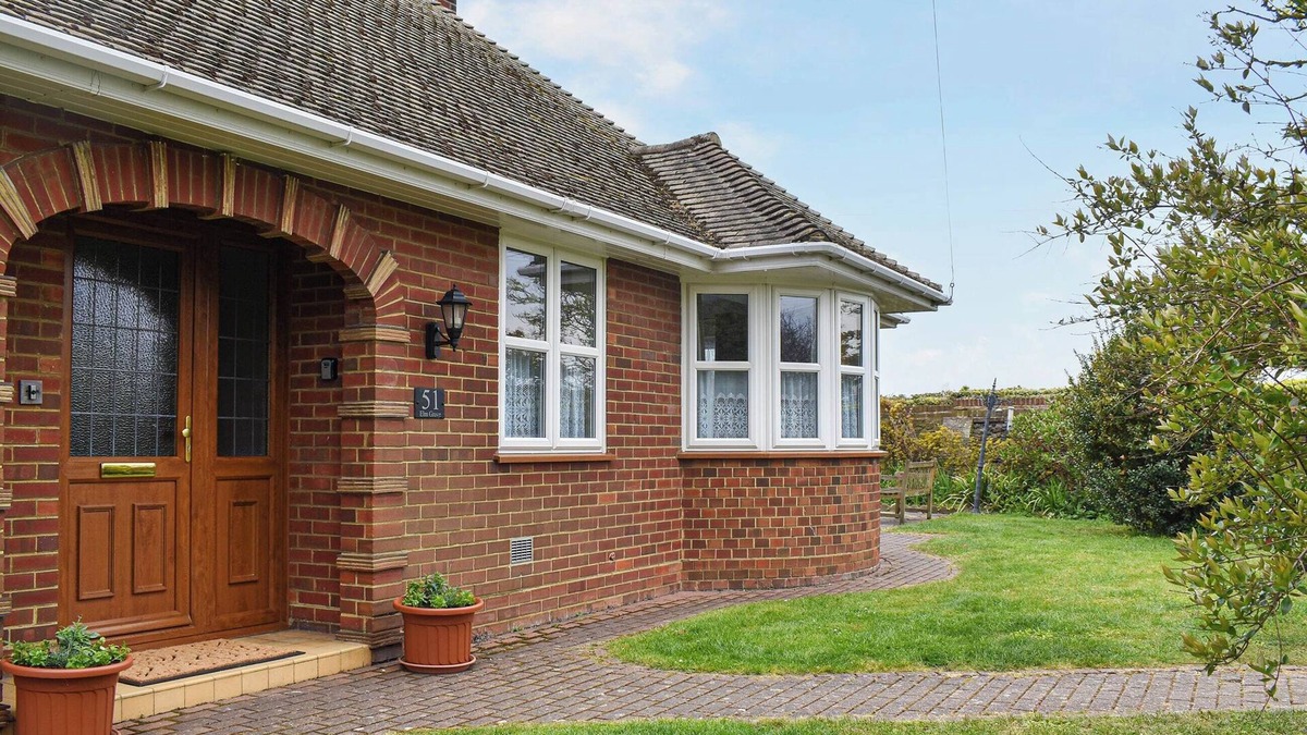 Westgate-on-Sea Cottage | Beautiful tucked away property close to the town and beach.