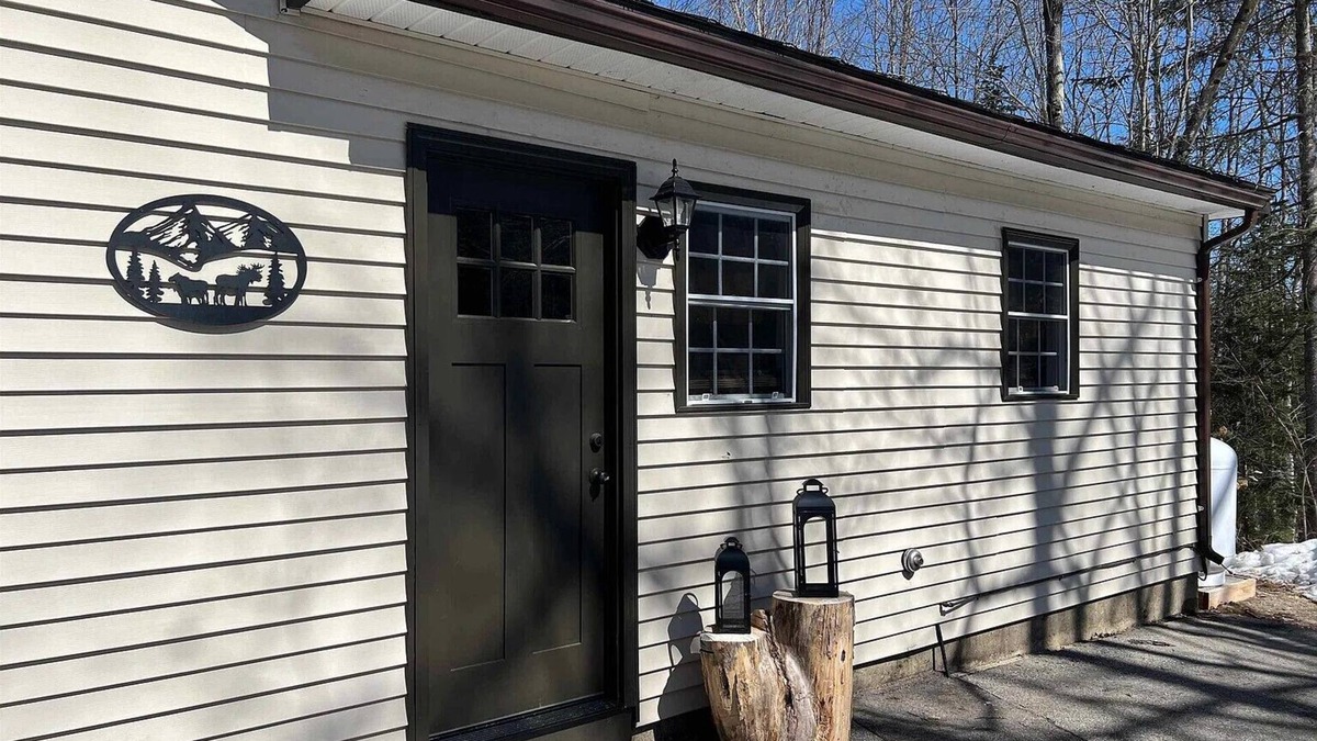 Madison Cottage | Beautiful, updated cozy cottage. Just minutes away from North Conway!