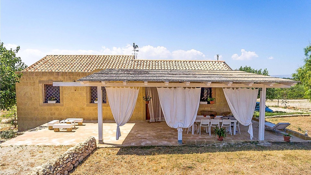 La Banca House | Beautiful vacation country house in Sicily near Syracuse.