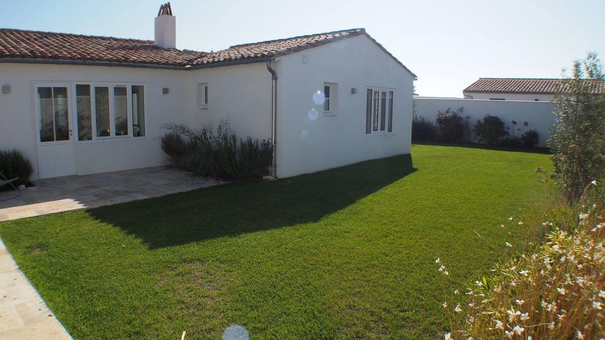 Loix Villa | Beautiful vacation home between land and sea