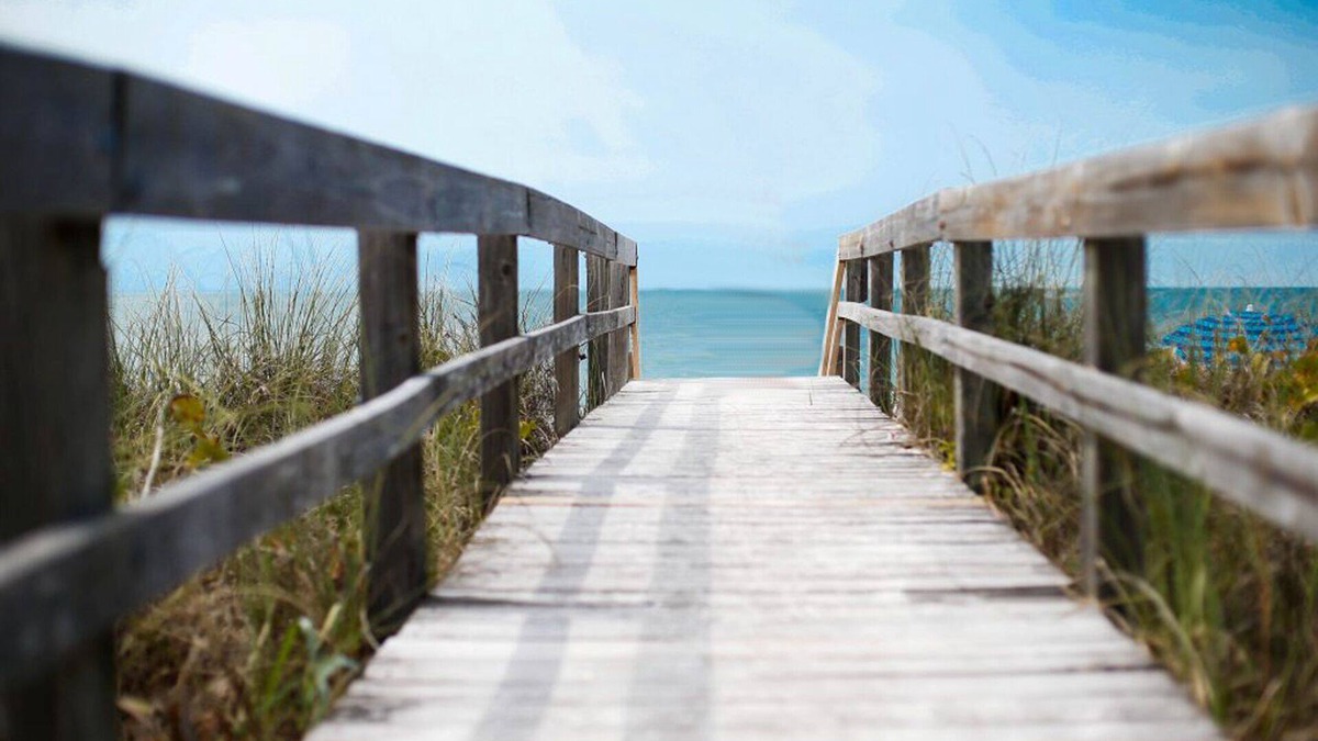 Vanderbilt Beach Condo | Beautiful Vanderbilt Beach Condo Just Steps To The Beach!