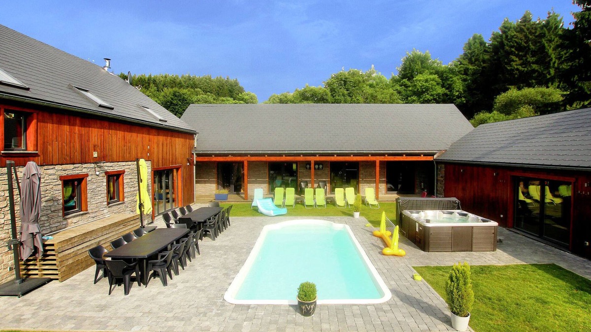 Freineux Villa | Beautiful villa with heated outdoor pool