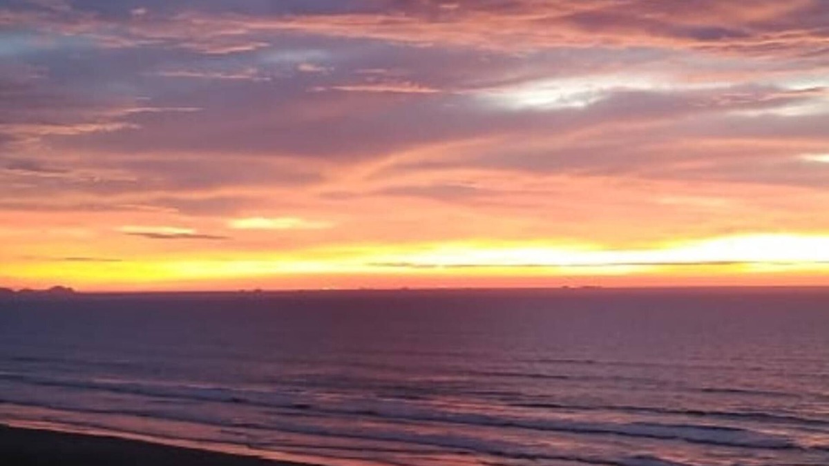 Balneario Paqueta Apartment | BEAUTIFUL VIEW, FULLY REFURBISHED APARTMENT! WI-FI AND GOURMET BALCONY