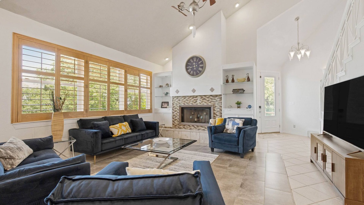 Granbury House | Beautiful views of Lake Granbury