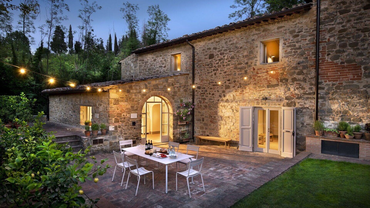 Greve in Chianti Villa | Beautiful villa for 18 guests with WIFI, A/C, private pool and TV