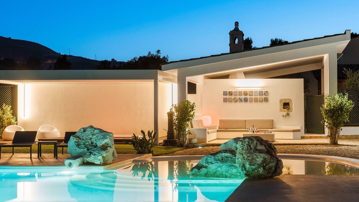 Buseto Palizzolo Villa | Beautiful villa with pool and Jacuzzi, 16 people