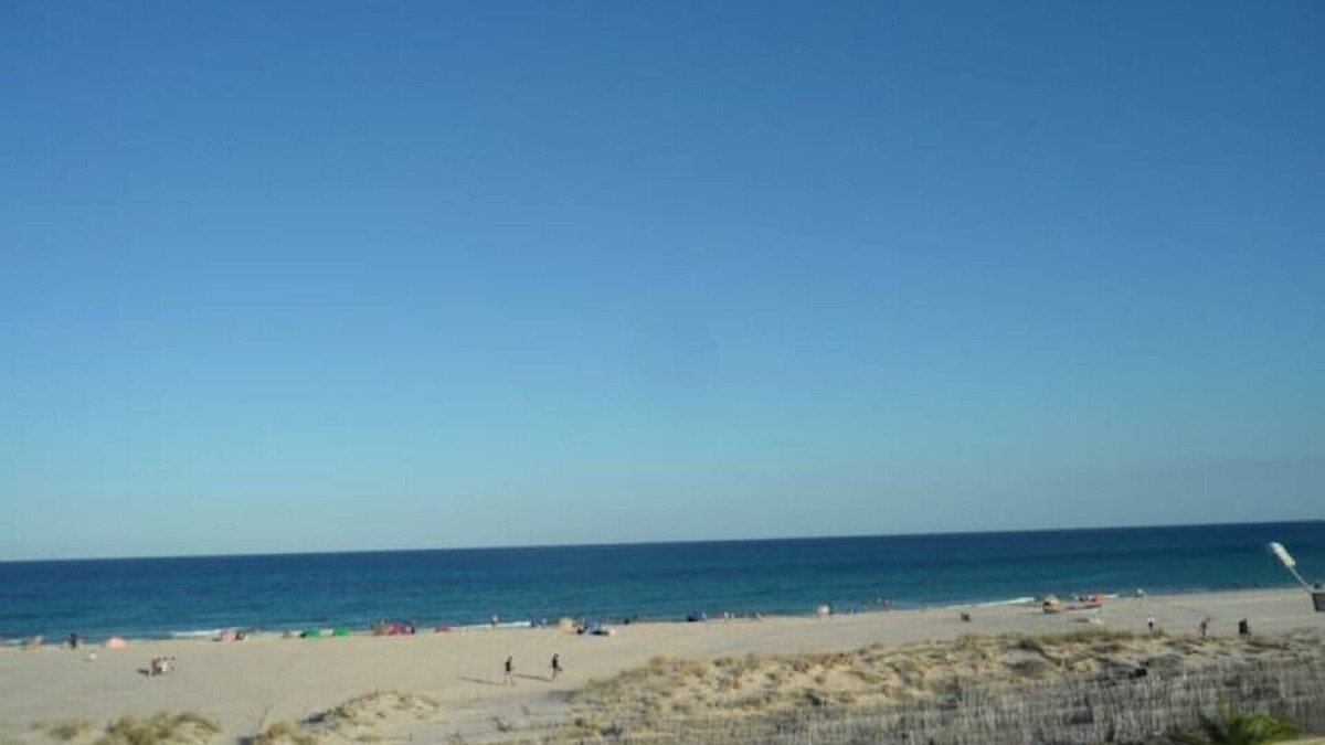Tunis Centre Villa | Beautiful villa 5 minutes walk to the beachideal for adults and children.