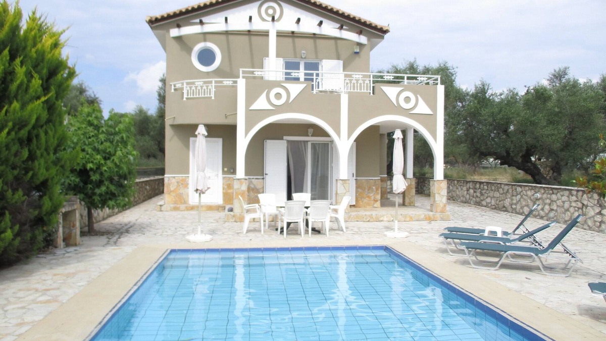 Agrilia Villa | Beautiful Villa Ella with private pool. E.O.T Licence MHTE 0428K9200476001
