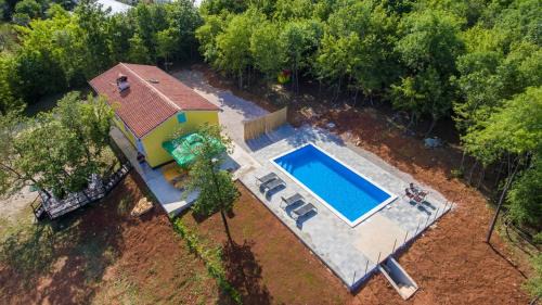 Zupanici Villa | Beautiful villa Eden with pool and jacuzzi immersed in the vegetation