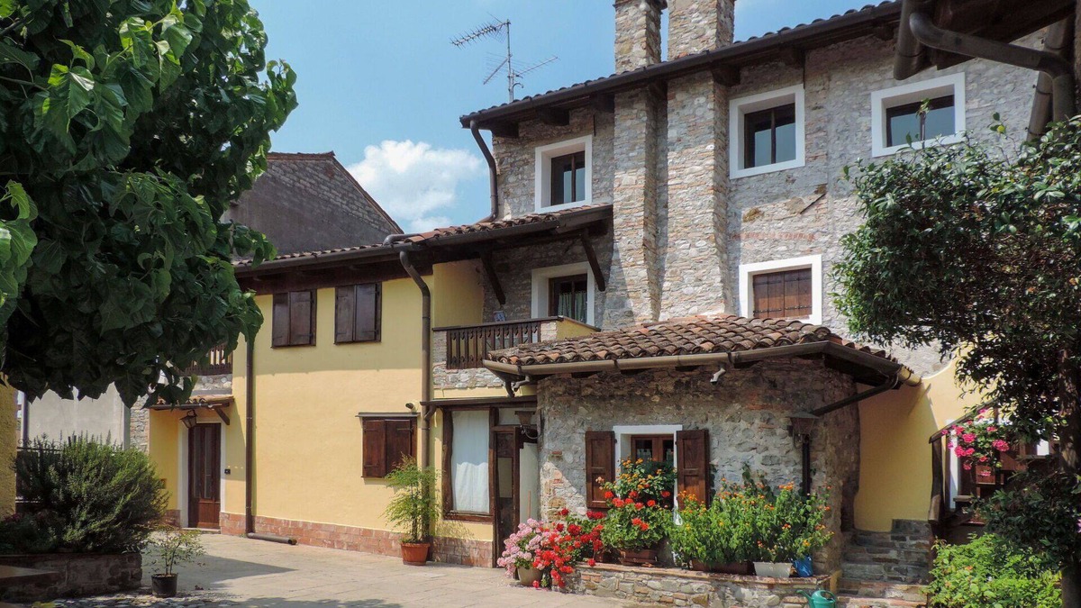 San Giovanni al Natisone House | Beautiful villa for 4 guests with WIFI, A/C, TV and patio