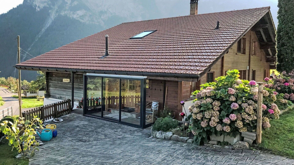 Innertkirchen Villa | Beautiful villa for 4 people with WIFI, TV, terrace, pets allowed and panoramic view