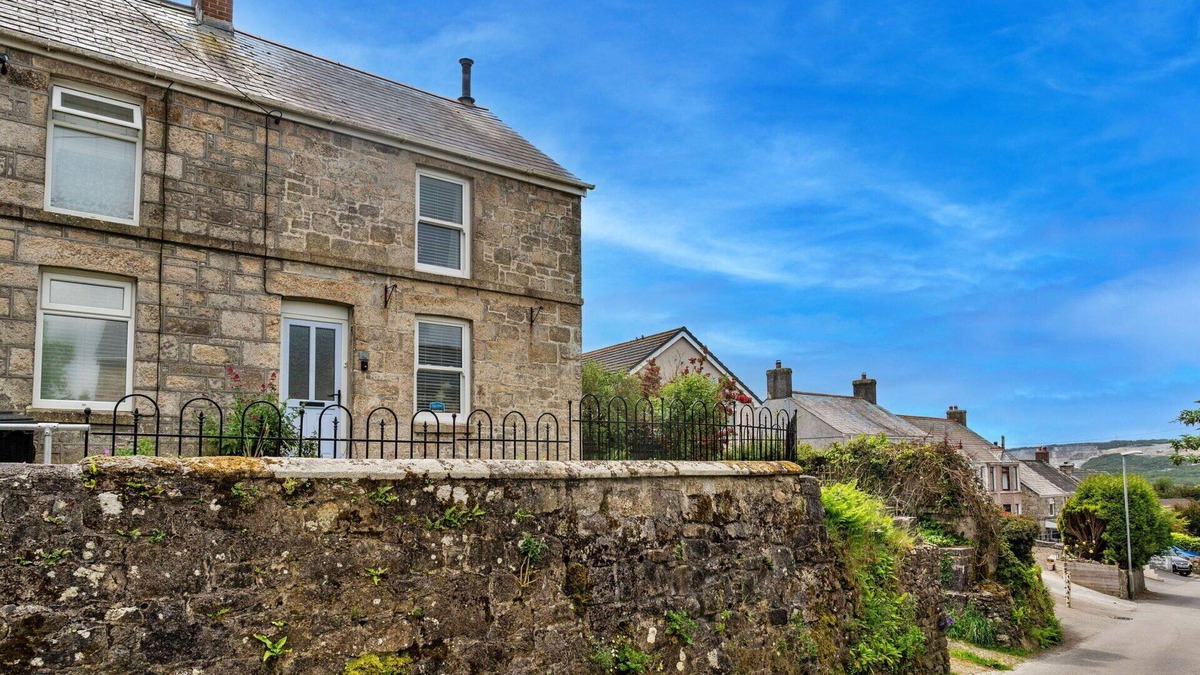 St. Dennis House | Beautiful villa for 4 guests with WIFI and pets allowed