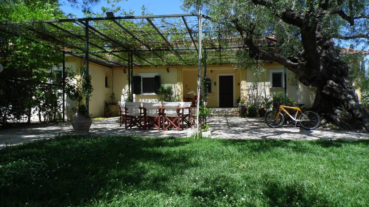 Gaitanion House | Beautiful Villa in a 11 acre olive grove