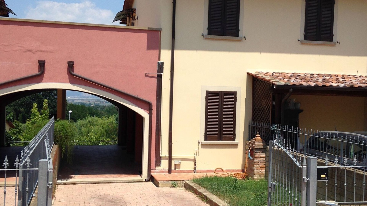 Fauglia House | Beautiful villa on the Tuscan hills, for 2 to 5 people
