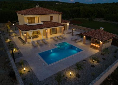 Poljica Villa | Beautiful Villa Vita Maris with heated pool