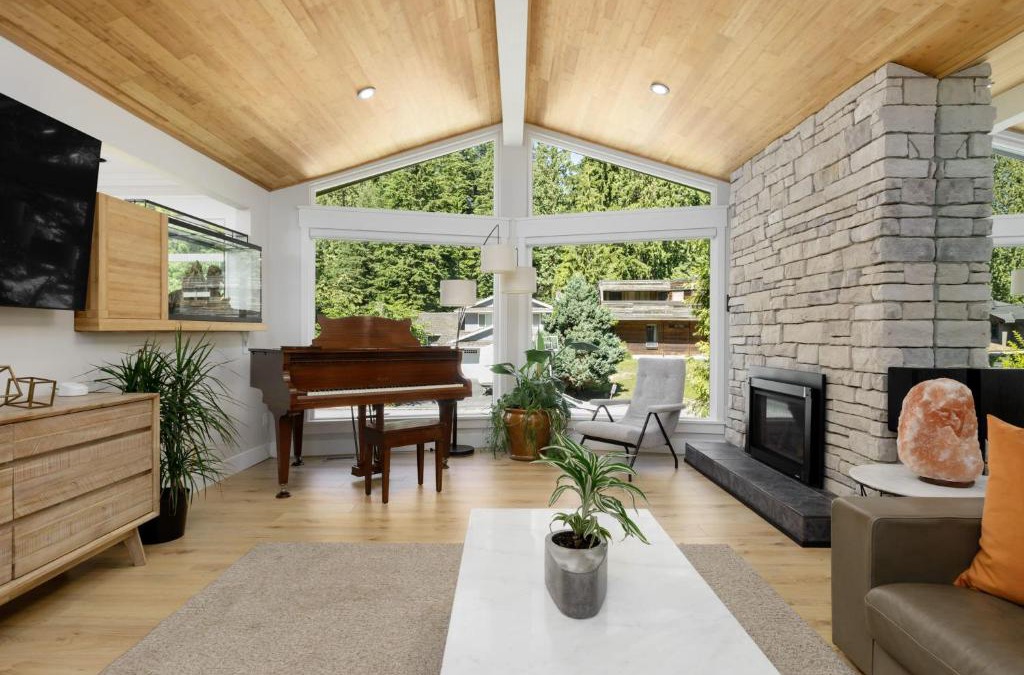 Blueridge House | Beautiful Villa with heated Pool hot tub by forest