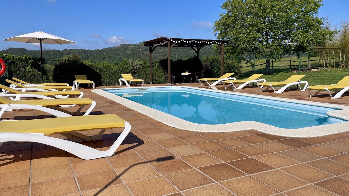 Sant Marti d'Albars House | Beautiful villa with 6 bedrooms. Pool, Games Room, Basketball, Playground & more
