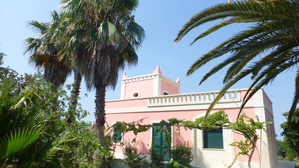 Cutrofiano Villa | Beautiful Villa with pool and garden, luxury and very romantic, near Galatina