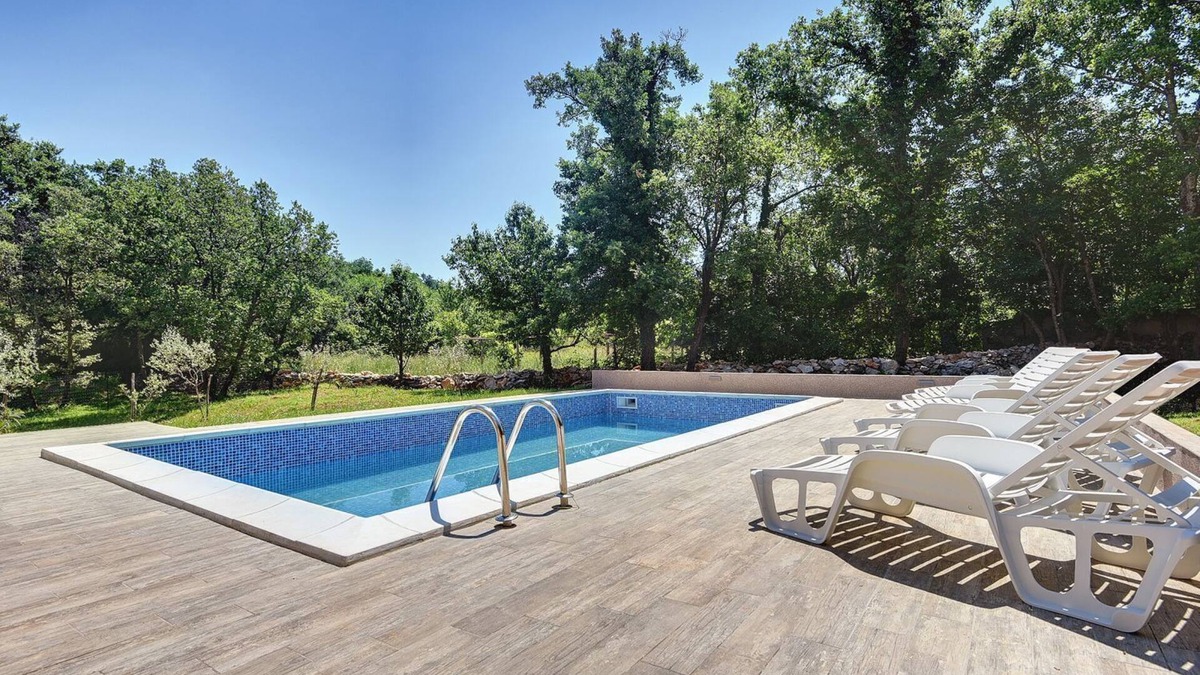 Kapelica House | Beautiful villa with private pool and parking for 5 cars