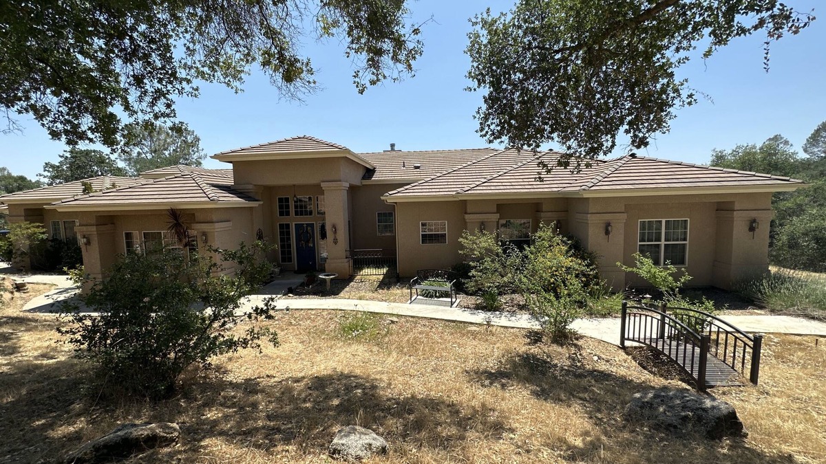 Coarsegold Villa | Beautiful Villa with Treetop views south of Yosemite