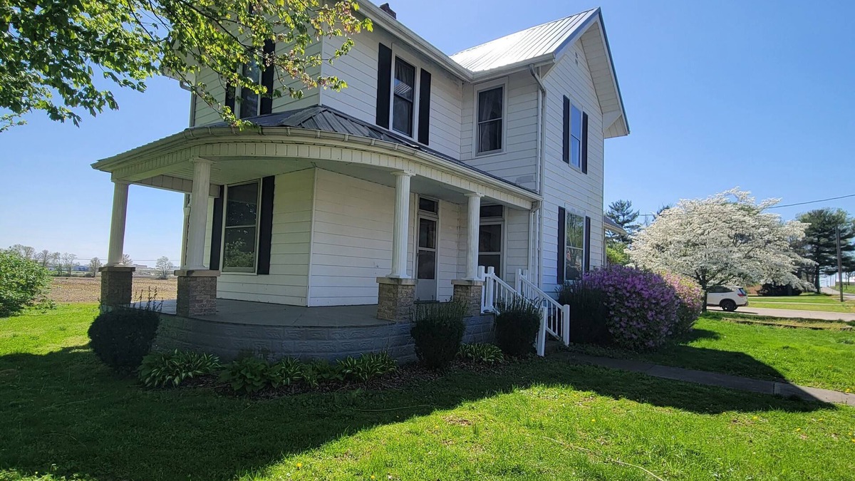 Inglefield Other | Beautiful Vintage Farmhouse, Sleeps 12, Cozy Serene Getaway!