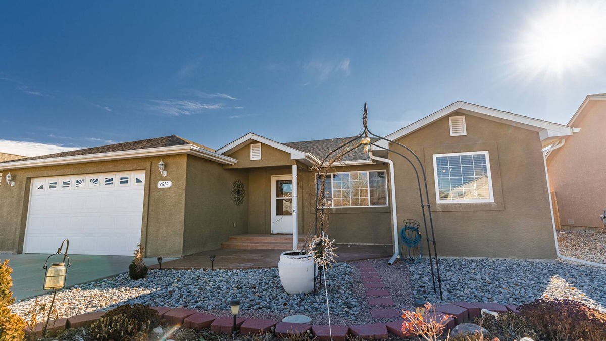 Canon City House | Beautiful Warm and Spacious Home, 3bed/2 full bath