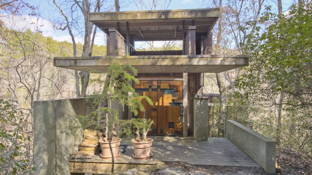 Westminster House | Beautiful waterfall views & Highlands Architect. Like nothing you've ever seen!