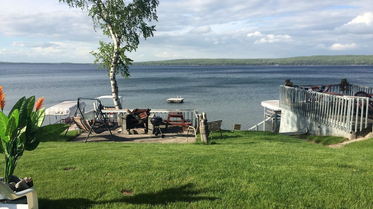 Herron Cottage | Beautiful Waterfront Hubbard Lake Cottage #3