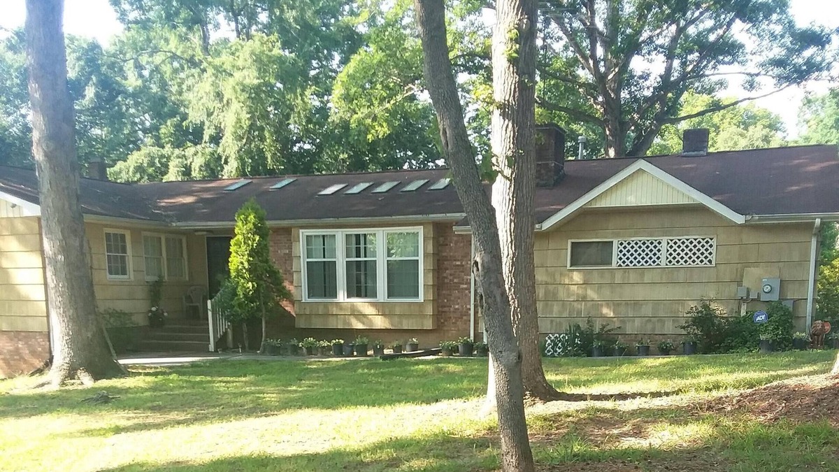 Southeast Raleigh House | Beautiful Waterfront House! Same day booking allowed. Instant booking allowed.