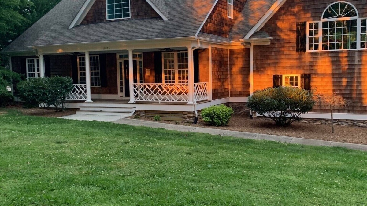 Bowling Green House | Beautiful waterfront! Large patio and covered porch. Dock, Fire pit, Game room