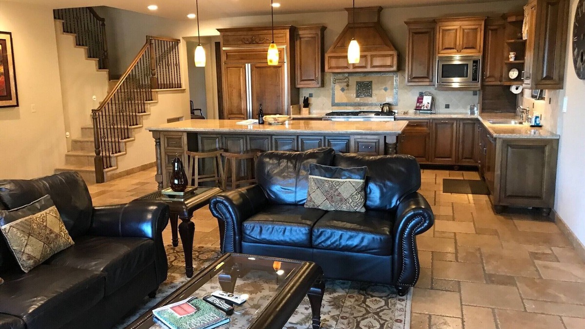 St. Helena House | Beautiful Wine Country Vacation Home - St. Helena Short Term Permit PL-24-021