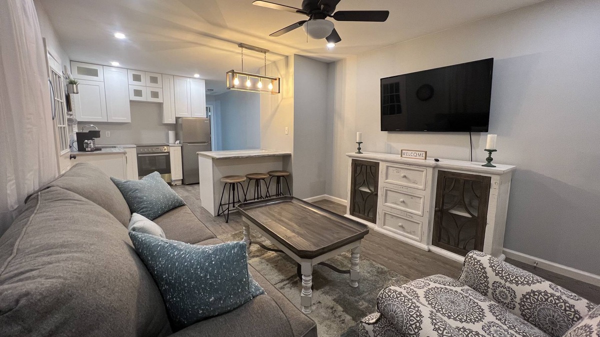 Millington House | Beautifully decorated Duplex in Millington No Cleaning Fees