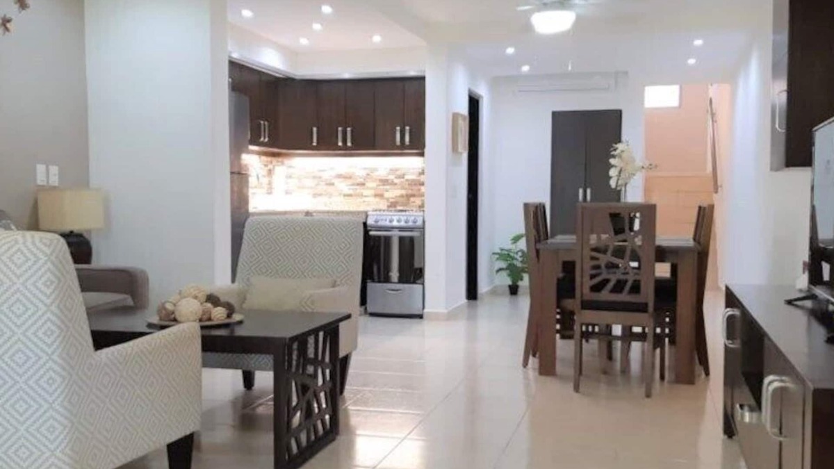 Zona Hotelera Apartment | Beautifully decorated 1 Bedroom 2 floors appartment/Ground Level