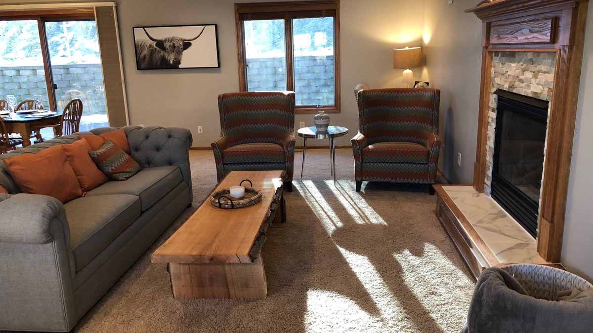 Rochester House | Beautifully fully renovated home near Mayo Clinic with everything you need!